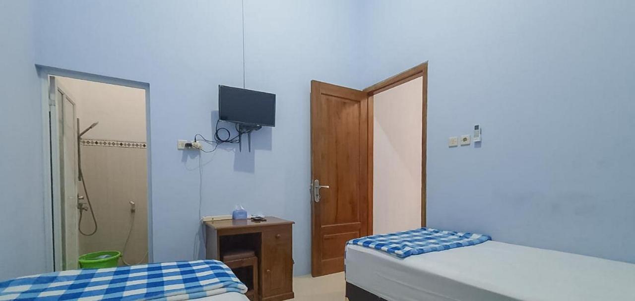 Griya Mbak Tafik Syariah Hotell Gendingan Eksteriør bilde